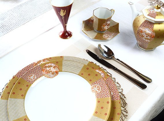 Gold Patterned Dinner Set