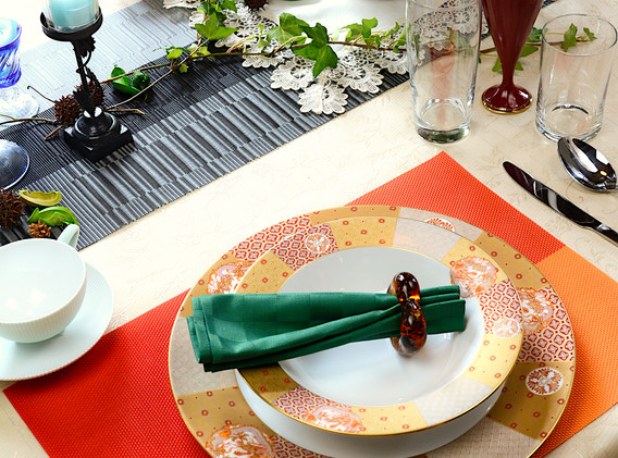 Gold Patterned Dinner Set