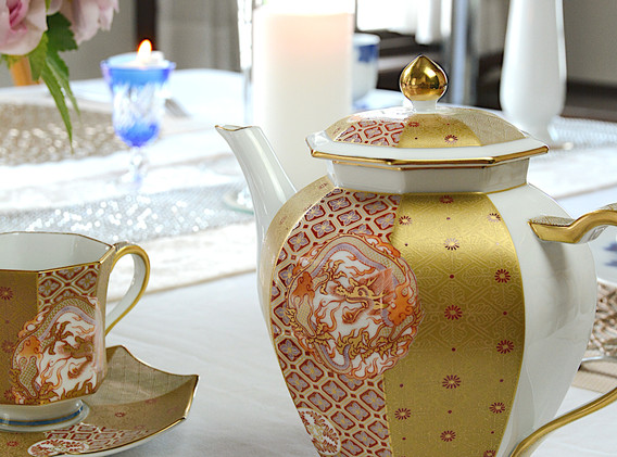 Gold Patterned Dinner Set